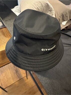 Givenchy Black Branded Bucket Hat with White Tag Detail